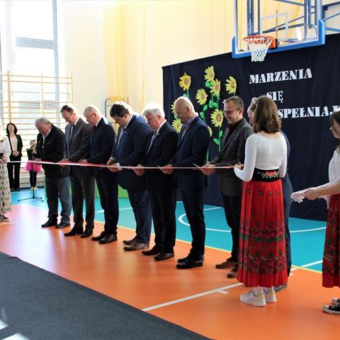 „Marzenia się spełniają” – otwarcie pełnowymiarowej sali gimnastycznej w Sromowcach Niżnych
