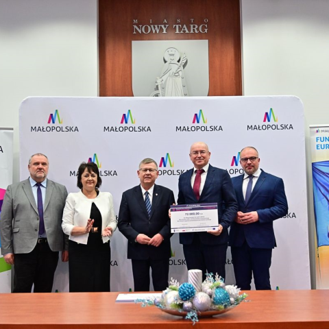 Gmina Czorsztyn otrzymała promesę w kwocie 72.000,00 zł z przeznaczeniem na zakup 12 monitorów interaktywnych dla szkół podstawowych