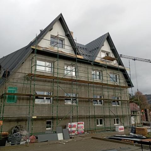 „Adaptacja budynku szkoły podstawowej na Gminną Bibliotekę Publiczną"