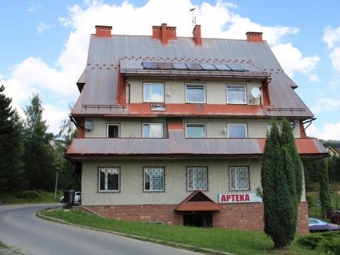 Trwa I etap prac budowlanych związanych z modernizacją wielofunkcyjnego budynku użyteczności publicznej w miejscowości Maniowy przy ul. Gorczańskiej 6.