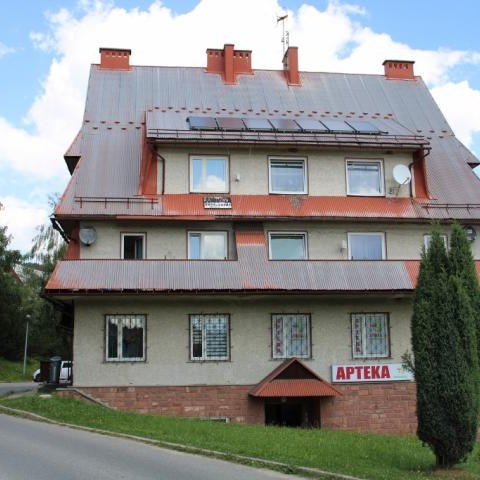 Trwa I etap prac budowlanych związanych z modernizacją wielofunkcyjnego budynku użyteczności publicznej w miejscowości Maniowy przy ul. Gorczańskiej 6.