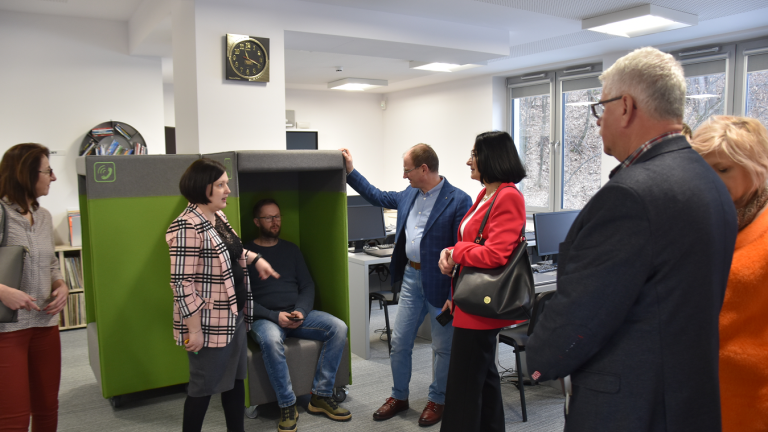 DSC_5376 (002).JPG.png