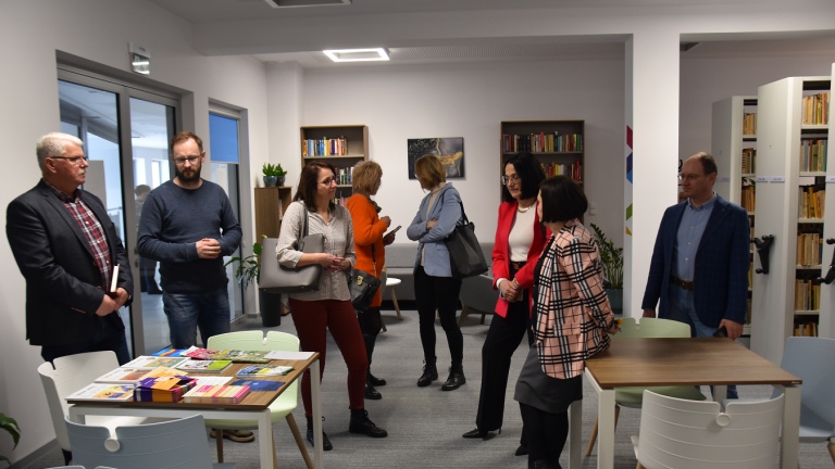 DSC_5381 (002).JPG.png