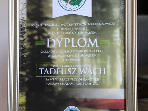 Dyplom za współpracę przy organizacji Rajdów Szlakami Partyzantów dla Wójta Gminy Czorsztyn