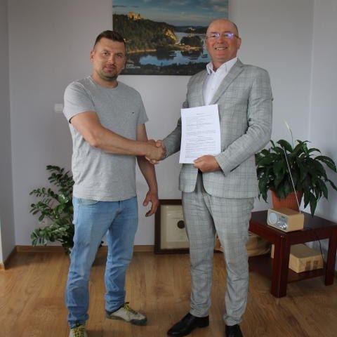 Podpisanie umowy - AT GASTROBUD Andrzej Tarchała.