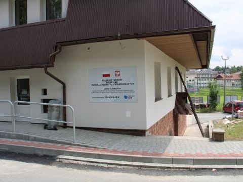 Prace termoizolacyjne na budynku ośrodka zdrowia prawie na finiszu