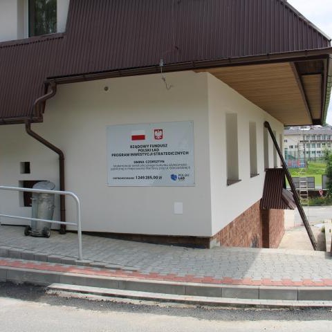 Prace termoizolacyjne na budynku ośrodka zdrowia prawie na finiszu