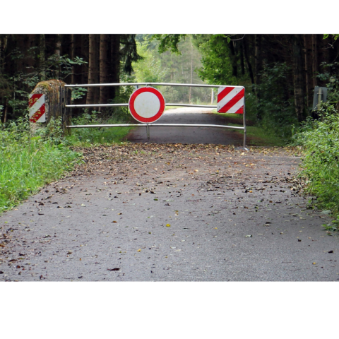 Informacja o zamknięciu drogi w miejscowości Mizerna