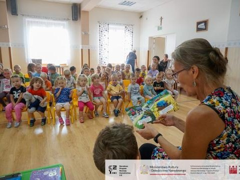 Schronisko dla bajek w przedszkolach