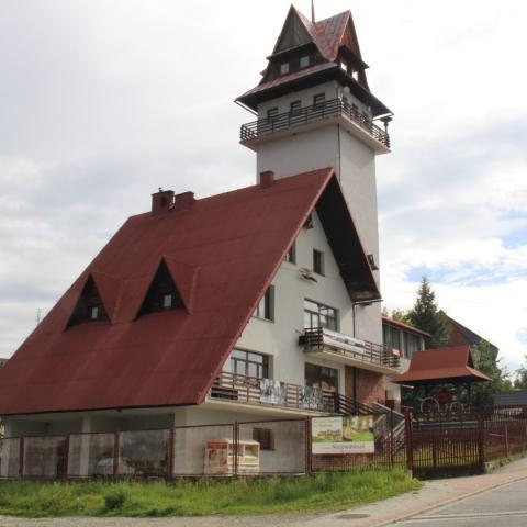 Wkrótce rozpoczną się prace remontowe na dachu budynku Domu Kultury w Maniowach