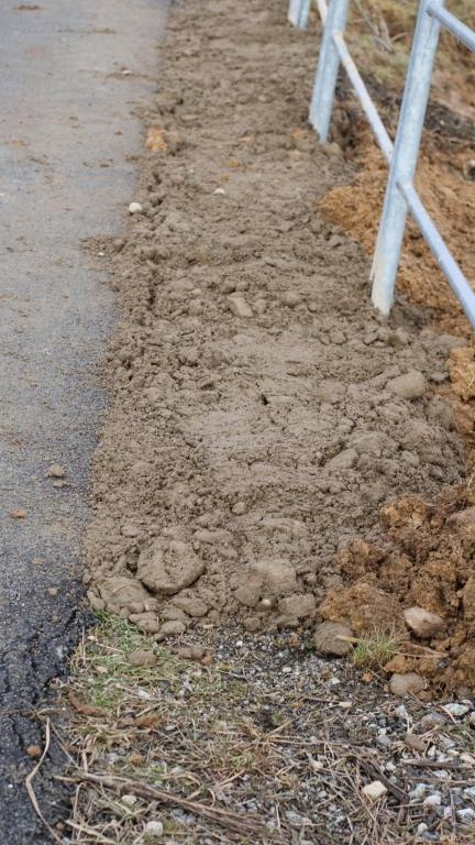 Zniszczenia scieżki (Niestandardowy).JPG