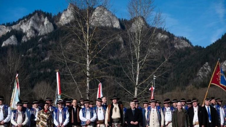 4 (Niestandardowy).jpeg