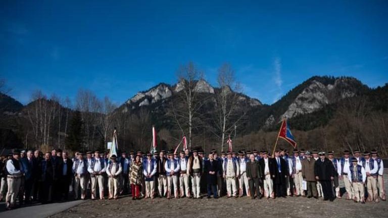 8 (Niestandardowy).jpg