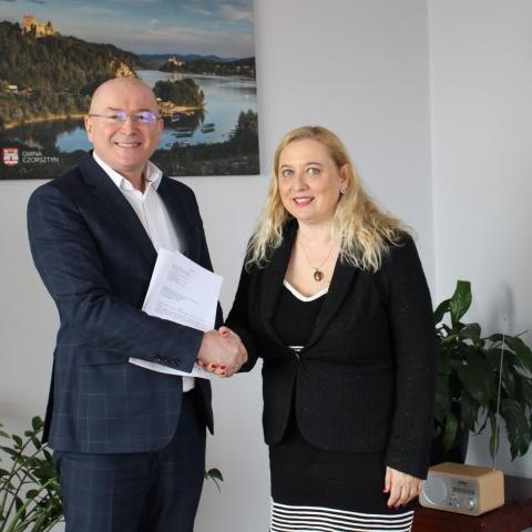 Podpisano umowę na przygotowanie wniosku dotyczącego instalacji OZE