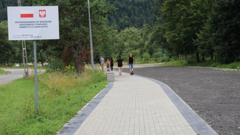 Sromowce Niżne promenada (Niestandardowy).JPG