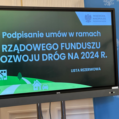 Wojewoda Małopolski podpisał umowy na realizację zadań w ramach Rządowego Funduszu Rozwoju Dróg na 2024 r.