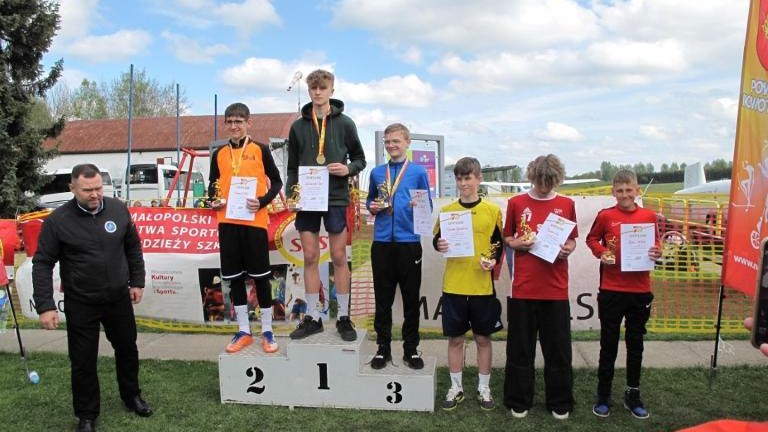 Lotnisko 3 (Niestandardowy).jpg