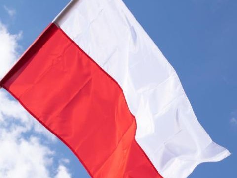 2 maja - Dzień Flagi i Dzień Polonii i Polaków poza granicami kraju