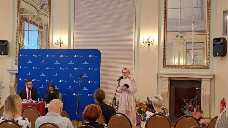 16cdaad4-698a-4552-a875-9fe59618b4fd (Niestandardowy).jpg