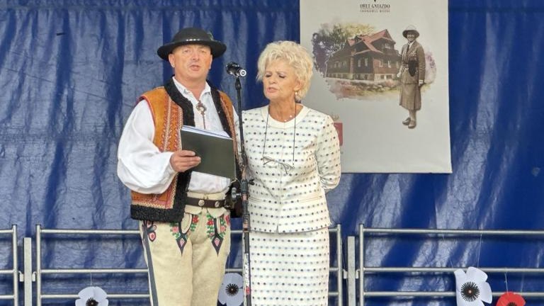 Messenger_creation_23C0FB45-6BF0-4449-B086-73CE844A22ED (Niestandardowy).jpeg