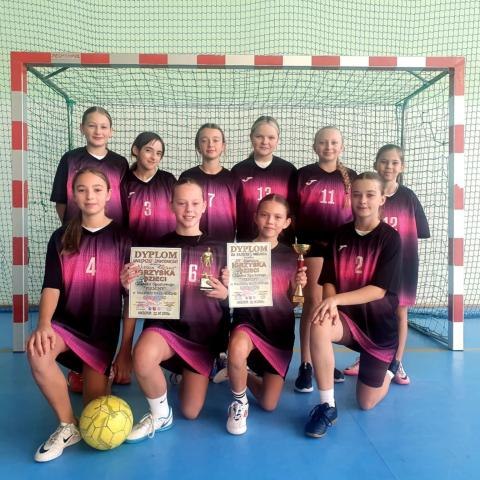 Piłkarki z Maniów awansowały do rozgrywek powiatowych