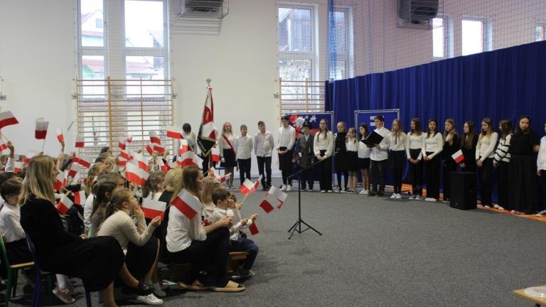 hdimg547aeac587291670bbbc42cd55830f (Niestandardowy).jpg