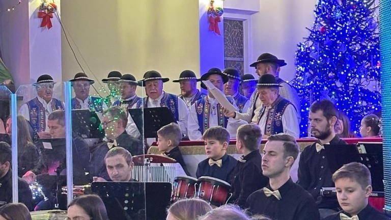 Messenger_creation_465B919D-A98E-4E47-91FB-04F93FDFEE9B (Niestandardowy) — kopia.jpeg