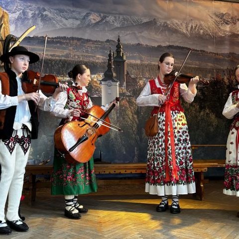 Wyróżnienie dla Muzyki zespołu "Mali Maniowianie"