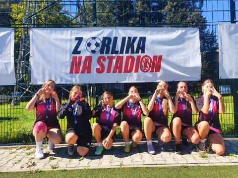 Z Orlika na Stadion - Sukces dziewcząt ze Szkoły Podstawowej w Maniowach