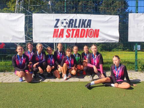 Z Orlika na Stadion - U13 – II miejsce dziewcząt z Maniów