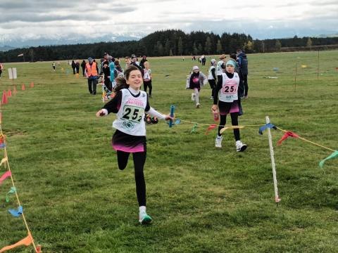 Sztafetowe biegi przełajowe VI miejsce dziewcząt w etapie powiatowym