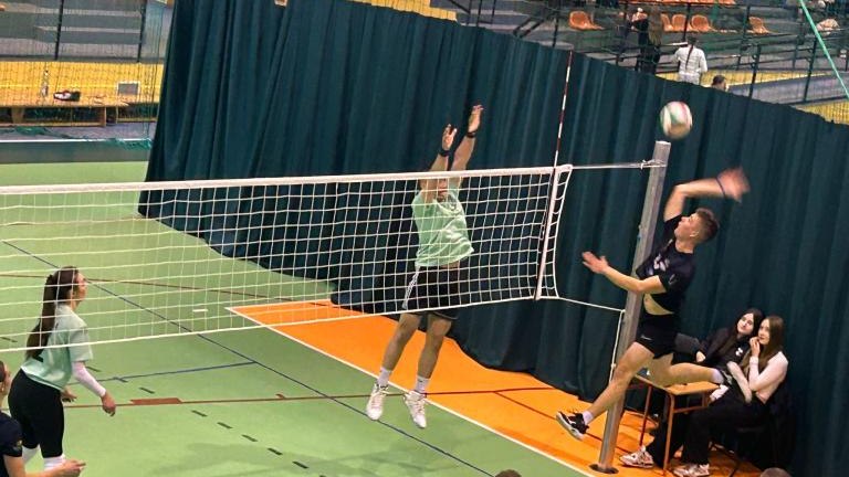 Rozgrywki siatkarskie (15).jpg