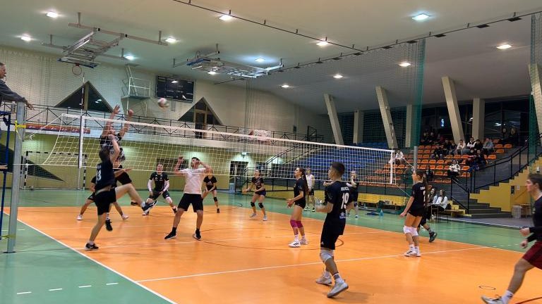 Finałowe spotkania Amatorskiej Ligi Piłki Siatkowej w Gminie Czorsztyn  (23).jpeg