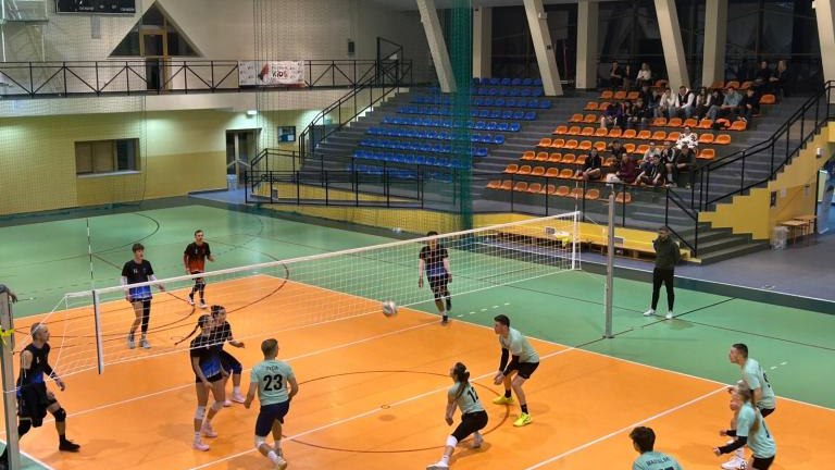 Finałowe spotkania Amatorskiej Ligi Piłki Siatkowej w Gminie Czorsztyn  (9).jpeg