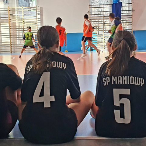 Igrzyska Dzieci – Rywalizacja Ośrodka Pieniny w Piłce Koszykowej – zwycięstwo dziewcząt z Maniów