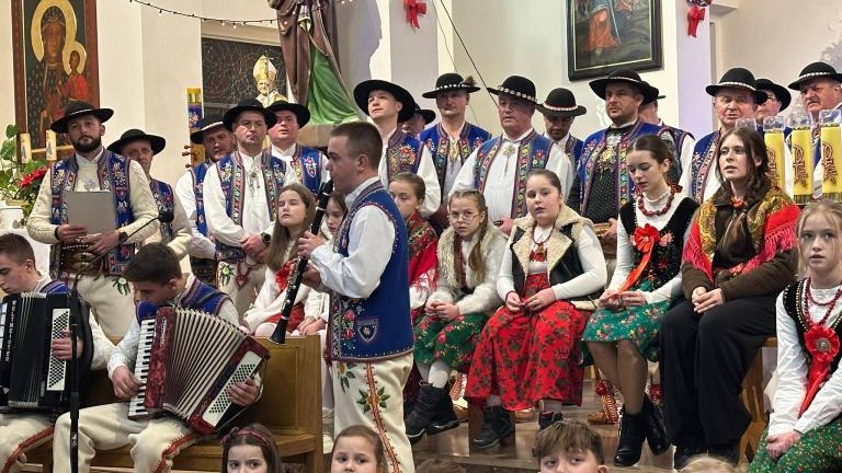 Kolędowanie w Sromowcach Niżnych (8).jpg