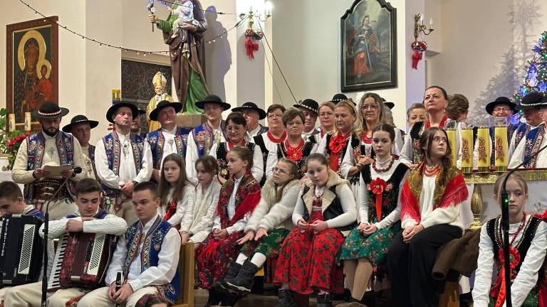 Kolędowanie w Sromowcach Niżnych (9).jpg