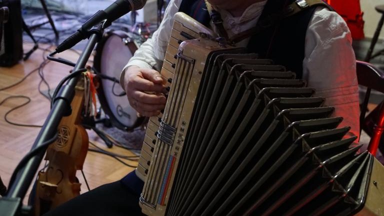 Kontrasty muzyki ludowej w Domu Kultury w Maniowach (11).jpg