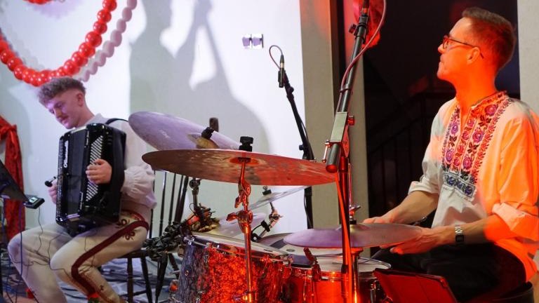 Kontrasty muzyki ludowej w Domu Kultury w Maniowach (13).jpg