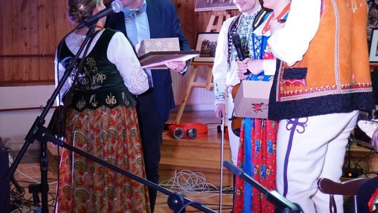 Kontrasty muzyki ludowej w Domu Kultury w Maniowach (24).jpg