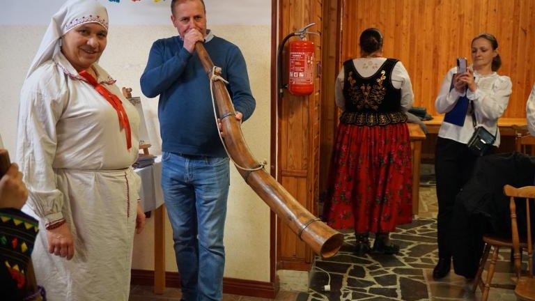 Kontrasty muzyki ludowej w Domu Kultury w Maniowach (28).jpg