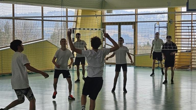 Gminne Igrzyska Dzieci i Młodzieży Szkolnej w siatkówce (2).jpeg