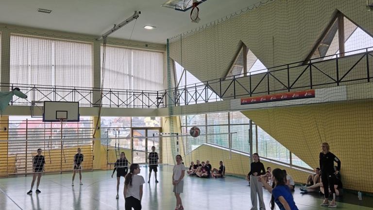 Gminne Igrzyska Dzieci i Młodzieży Szkolnej w siatkówce (23).jpeg