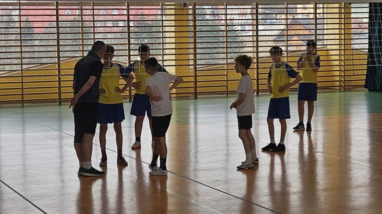 Gminne Igrzyska Dzieci i Młodzieży Szkolnej w siatkówce (4).jpeg