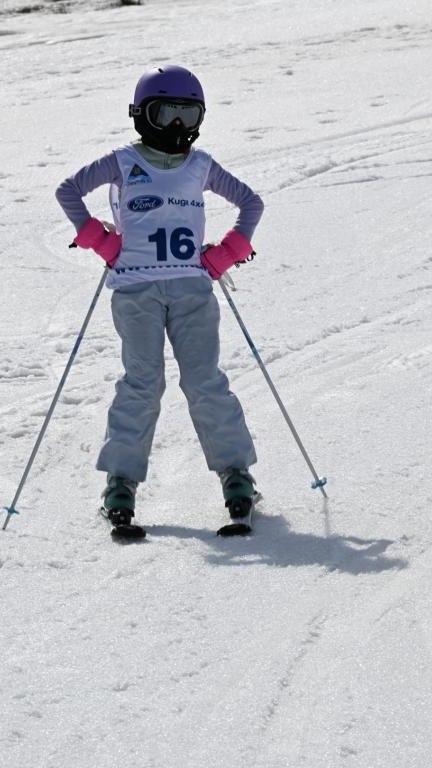 Młodzi sportowcy na stoku – zawody o Puchar Wójta Gminy Czorsztyn (130) (Duże).JPG