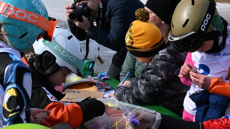 Młodzi sportowcy na stoku – zawody o Puchar Wójta Gminy Czorsztyn (141) (Duże).JPG
