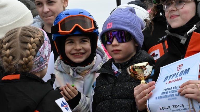 Młodzi sportowcy na stoku – zawody o Puchar Wójta Gminy Czorsztyn (188) (Duże).JPG