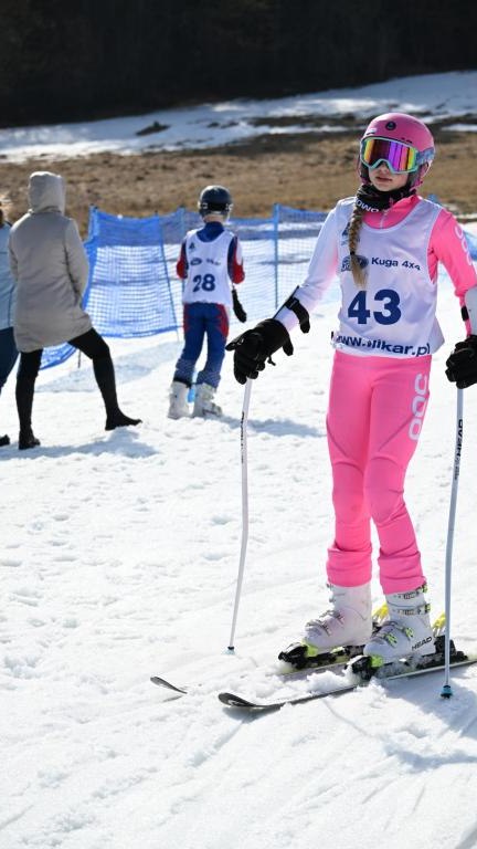 Młodzi sportowcy na stoku – zawody o Puchar Wójta Gminy Czorsztyn (59) (Duże).JPG
