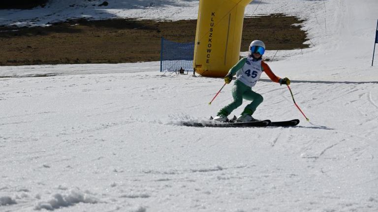 Młodzi sportowcy na stoku – zawody o Puchar Wójta Gminy Czorsztyn (60) (Duże).JPG