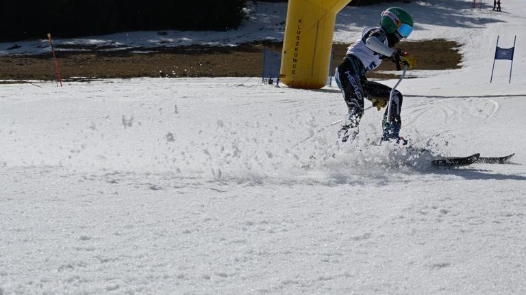 Młodzi sportowcy na stoku – zawody o Puchar Wójta Gminy Czorsztyn (66) (Duże).JPG